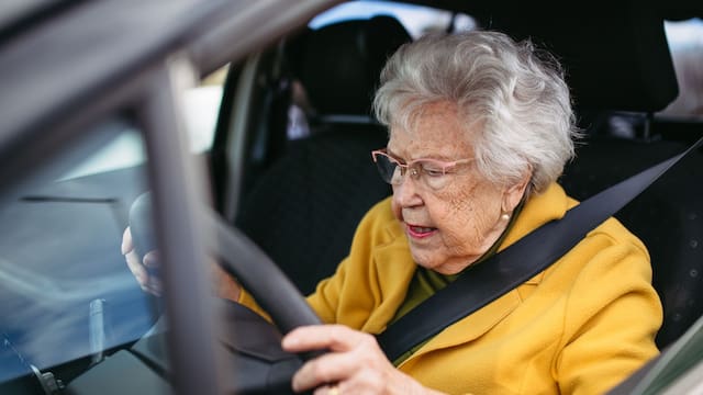 La DGT pone punto final al carnet de conducir para mayores de 65 años: todo lo que se sabe