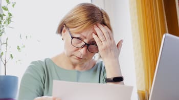 Confirmado por la Ley de Sucesiones | Sacó dinero de la cuenta de su hermana antes de que muera y ahora no puede renunciar a la herencia