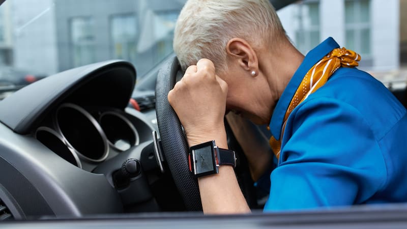 Adiós al carnet de conducir automático para mayores de 65 años: el nuevo requisito que exige la DGT.