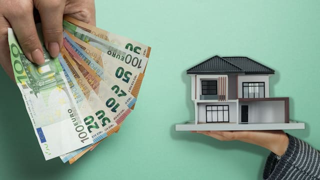 Ruben (38), propietario de 200 pisos: “He formalizado 148 contratos de larga duración a 300 euros mensuales”