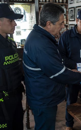 Ya es oficial | El Gobierno controlará las calles y multará a quienes fumen en estos lugares