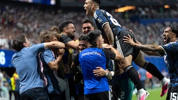 En otro partido lleno de épica, Argentina le volvió a ganar a Inglaterra