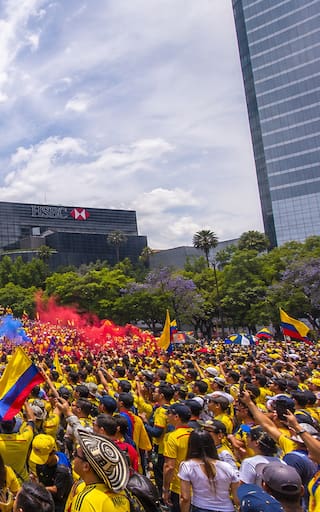 Mundial 2026 | Colombia tiñe de rojo, azul y amarillo el Ángel de la Independencia a horas de su debut mundialista