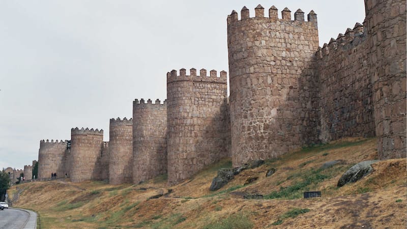 El hallazgo del siglo | Descubren un tesoro oculto junto a la muralla de Ávila: revelan restos arqueológicos de hace 2000 años.
