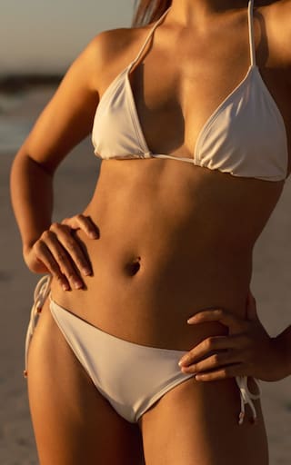 Murió la bikini simple: la nueva tendencia que es furor este verano y la reemplaza para siempre