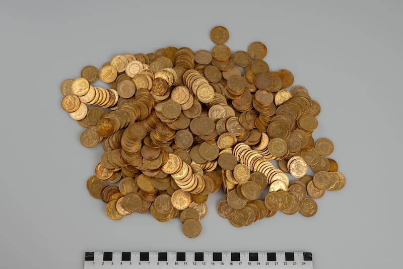 Los expertos del Museo de Bohemia Oriental se preguntan cómo llegaron estas monedas a Bohemia Oriental. Foto (Museo de Bohemia Oriental)