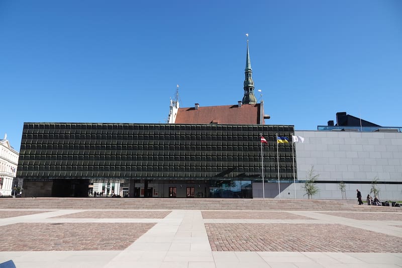 El Museo de la Ocupación de Letonia conserva documentos, objetos y testimonios con el objetivo de recordar a las víctimas y preservar la memoria histórica del país.