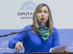 Bregman exigió una acción inmediata contra Milei y cuestionó a la oposición: “Se quieren desayunar la cena”