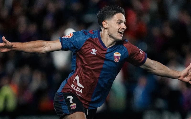 Nacho Quintana, jugador del CD Eldense, club que ahora compró Lionel Messi (Fuente: CD Eldense).