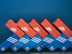 Cierra la fábrica local de zapatillas para Nike y Adidads