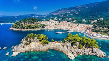 Buscan voluntarios para vivir gratis en una playa paradisíaca de Grecia: ofrecen vivienda gratis y empleo de 25 horas semanales