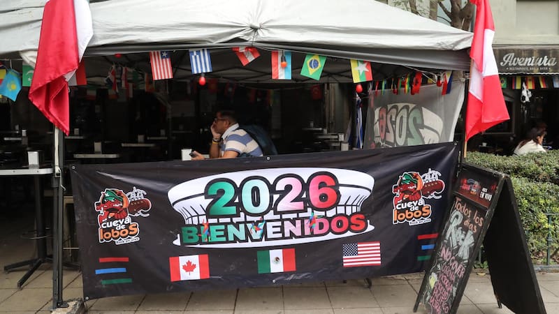Puesto esperando clientes para el Mundial 2026.