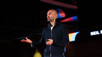 ¿Por qué tu negocio pierde dinero si no aparece en ChatGPT? 3 lecciones del gurú del marketing digital Neil Patel