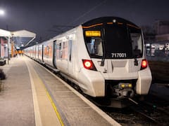 Arranca el primer tren del mundo con sistema de navegación cuántica: reemplazaron el GPS, tiene la última tecnología y es el orgullo del país