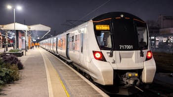 Arranca el primer tren del mundo con sistema de navegación cuántica: reemplazaron el GPS, tiene la última tecnología y es el orgullo del país