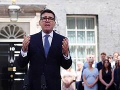 Andy Burnham asumió como primer ministro del Reino Unido: el séptimo en una década