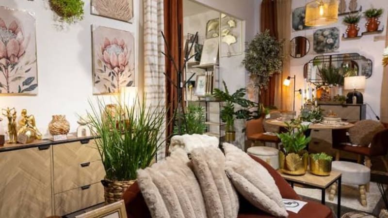 La oferta de New Home incluye muebles, menaje y artículos de decoración para el hogar.