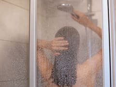 Ni bicarbonato ni limón | El único ingrediente que necesitas para dejar tus baños impecables después de la ducha
