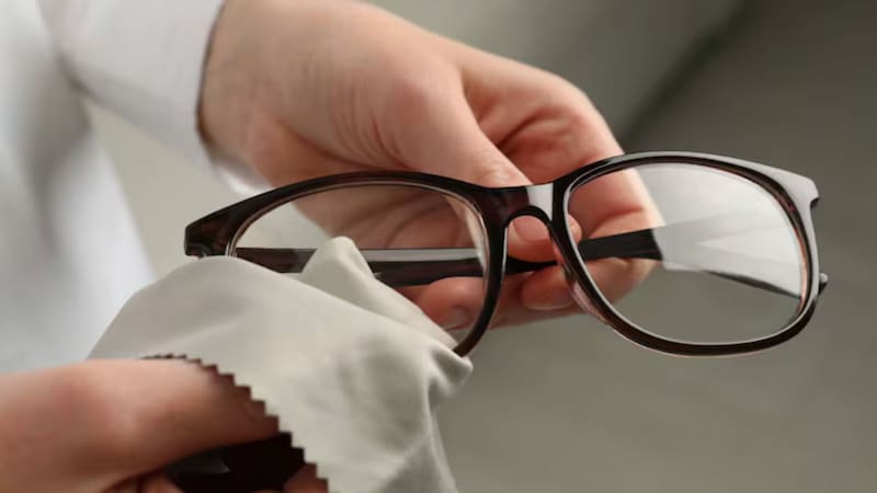 Ni detergente ni jabón: el fácil truco para eliminar los rayones de los lentes en segundos
Fuente: Archivo