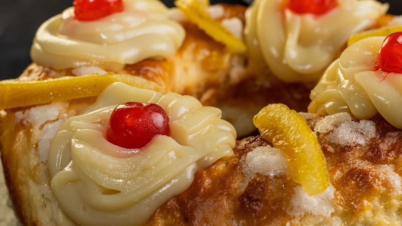 Ni harina ni azúcar: cómo hacer una rosca de Pascua saludable. Foto: Shutterstock