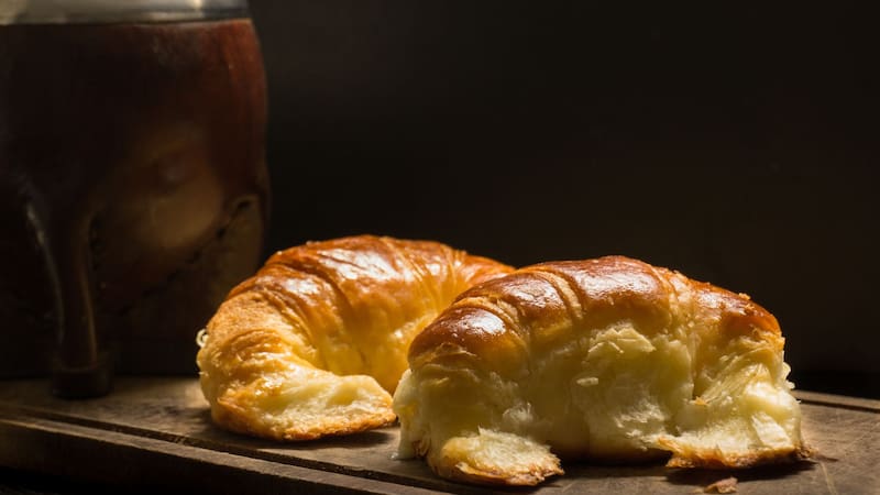 Ni harina ni manteca | La receta secreta de los maestros pasteleros para hacer las medialunas más esponjosas y en minutos
Fuente: Shutterstock