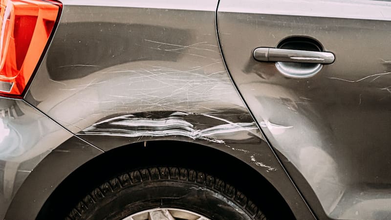 Ni jabón ni detergente: cómo sacar los rayones de tu auto en simples pasos. Foto: Shutterstock