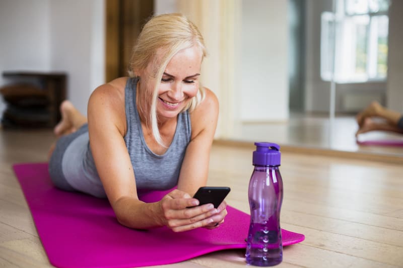 Ni yoga ni pilates: el ejercicio para las mujeres de más de 50 años que recomiendan los entrenadores