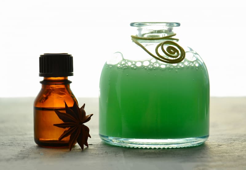 Con la aplicación de shampoo buscamos crear una capa que repele la humedad. Foto: Archivo.