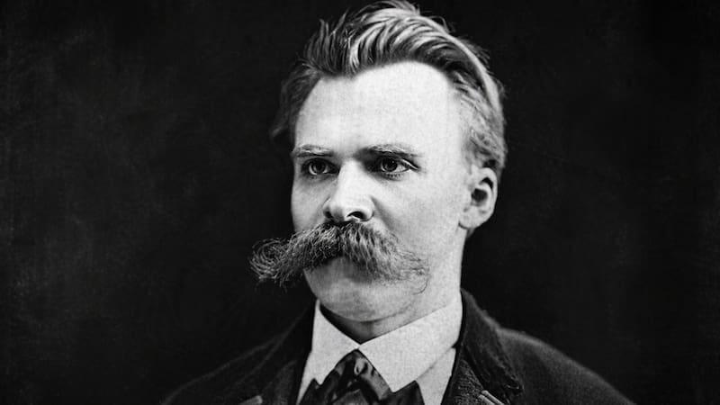 Retrato ilustrativo en blanco y negro de Friedrich Nietzsche, uno de los filósofos más influyentes de la modernidad y autor de frases que siguen vigentes más de un siglo después.