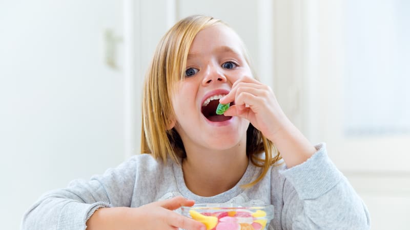 La AESAN activó una alerta alimentaria en España y ordenó la retirada inmediata de una popular golosina tras detectar un posible riesgo para la salud, con recomendación expresa de no consumir los lotes afectados.