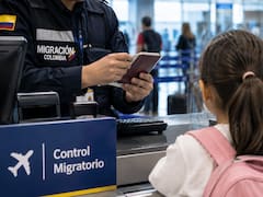 Oficial y confirmado | Autoridades aeroportuarias revisarán pasaporte por pasaporte para verificar que los menores tengan este documento firmado por escribano