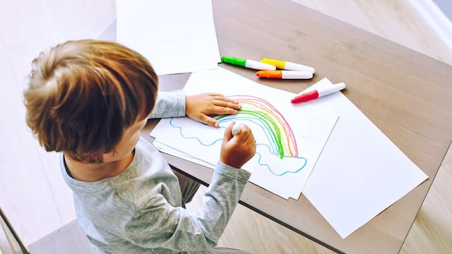 Los niños que nacen en estas fechas son los más inteligentes, según la psicología