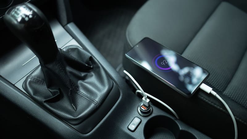 No es con batería portátil: la forma de cargar tu celular cuando no hay electricidad, fácil y rápido. Foto: Shutterstock