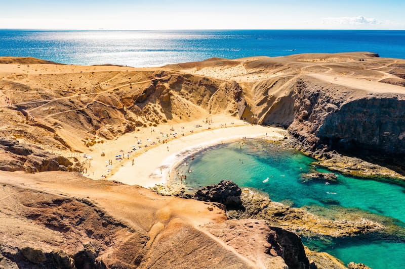 No es Islandia ni Hawái | La isla española cubierta de volcanes y campos de lava que parece de otro planeta (foto: Shutterstock).