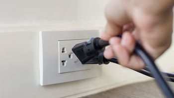 Los electrodomésticos que más consumen aunque estén apagados: señalan a los routers, televisores, impresoras y consolas