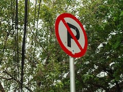 Atención conductores | Esta es la lista de lugares donde está completamente prohibido estacionar cualquier vehículo, según el DMV de California
