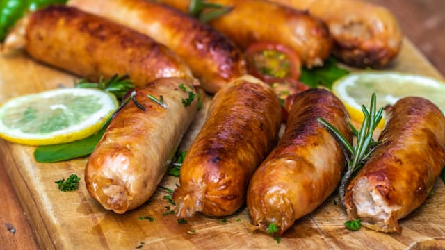 Una pena | Prohíben comprar estas reconocidas marcas de chorizo y longaniza de venta en los supermercados