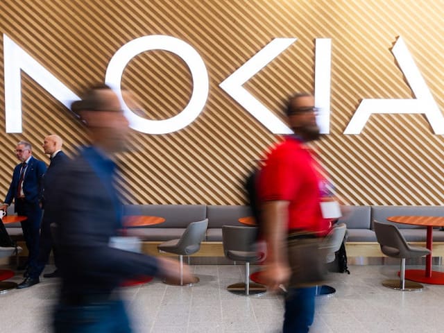 Nokia se reinventó y su nuevo negocio creció más del 120%: cómo invertir desde Argentina