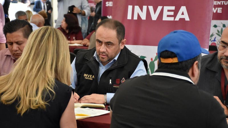 El Instituto de Verificación Administrativa recordó las obligaciones que los conductores de transporte público deben cumplir.