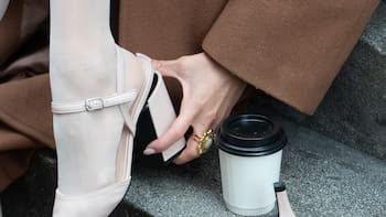 “No tenía ni 1000 euros”: la startup que desafió a la industria del calzado y hoy revoluciona la moda femenina con su tacón intercambiable