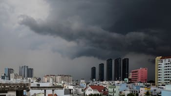 Un muro de tormenta y nubes se acerca a Colombia: los principales municipios que quedarán bajo agua en minutos