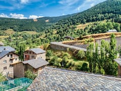 Una familia busca 2 voluntarios en España y ofrece cabaña propia y alimentos básicos a cambio de 4 o 5 horas de ayuda por día