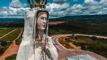 Un país latino construyó el monumento más grande del continente: es más alto que el Cristo Redentor y está ubicado en esta provincia