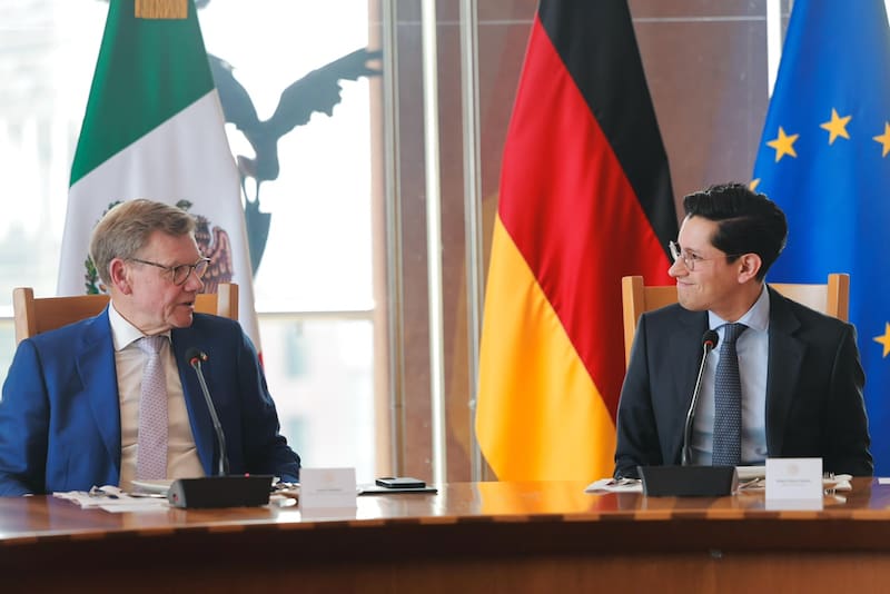 El secretario de Relaciones Exteriores Roberto Velasco Álvarez, y el ministro federal de Relaciones Exteriores de Alemania, Johann Wadephul.