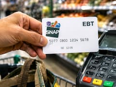 Cambian el SNAP para siempre: por una orden del Gobierno, todas las tarjetas EBT quedarán sin validez y se reemplazarán por nuevas versiones con chip