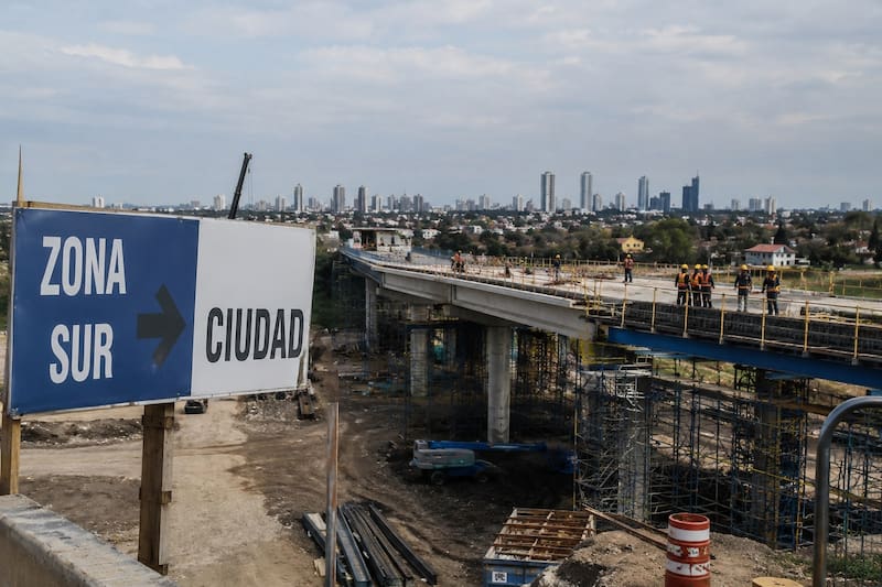 Tras años detenida, Bogotá levanta la autopista Sur que elimina los semáforos y arregla los ingresos y puentes a la avenida más transitada.