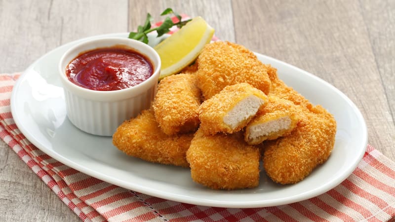 Nuggets de pollo saludables sin harina ni pan rallado y mega crocantes, cómo prepararlos para sorprender en una picada
Fuente: Shutterstock
