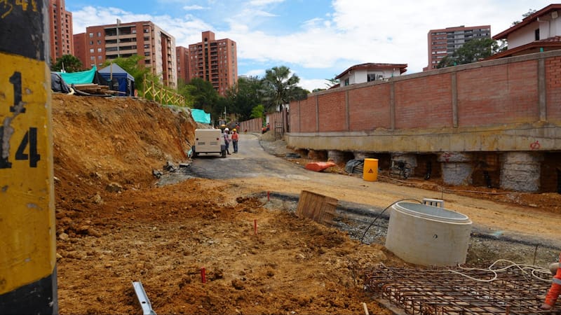 El segundo puente ya está habilitado y permitirá mejorar la conexión hacia la avenida 34. La obra también contempla un proyecto de vivienda para 14 familias del sector El Chispero.