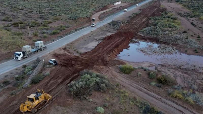 Comenzaron los trabajos para construir el nuevo puente sobre el arroyo Carranza, en la Ruta Provincial N° 5 de Neuquén.