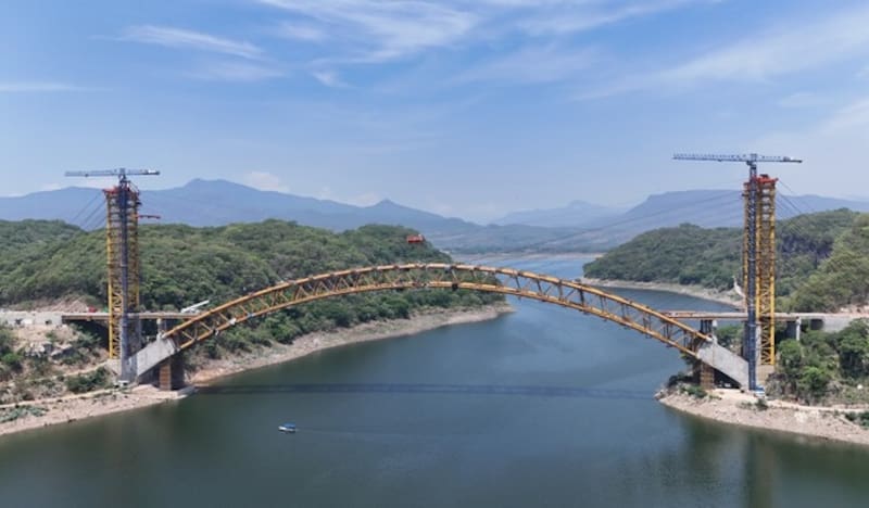 La nueva estructura de 2 kilómetros de longitud beneficiará a más de 300 mil habitantes.